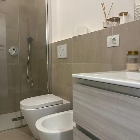 Apartament La Regina Delle Locazioni In Rogoredo *